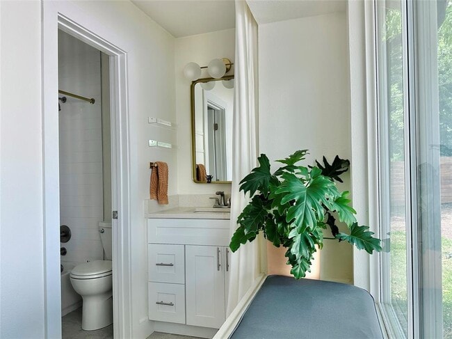 Building Photo - 4504 W Village Ct