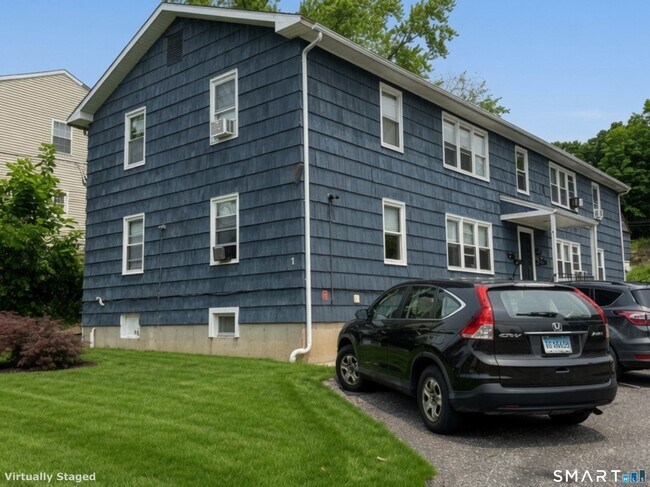 Building Photo - 7 Bostwick Pl