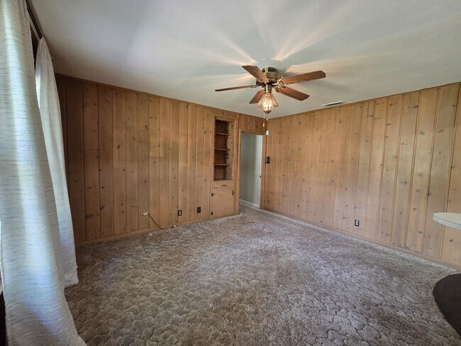 Building Photo - 516 Lehigh Pl