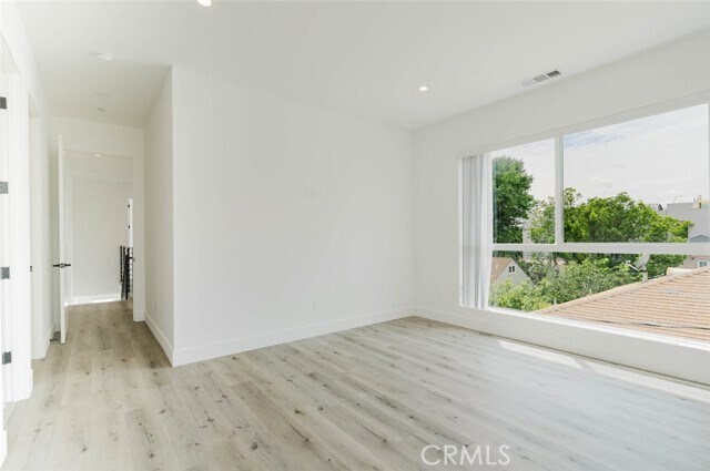 Building Photo - 10853 Otsego St