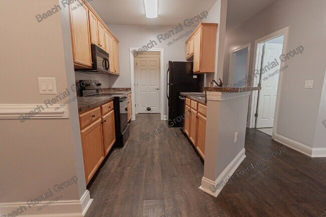 Building Photo - 2065 Silvercrest Dr