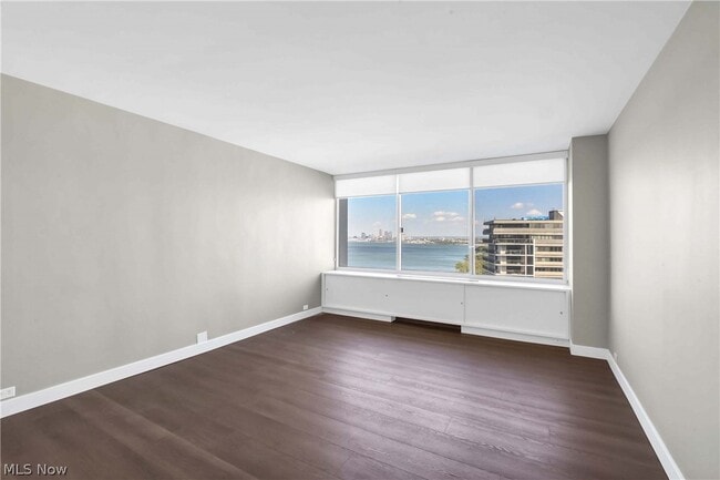 Building Photo - 12700 Lake Ave