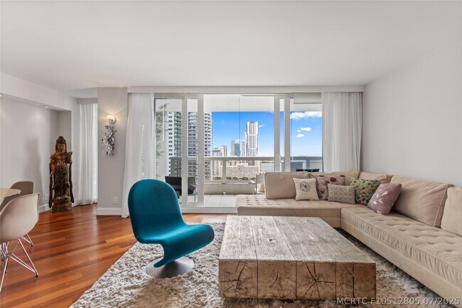 Building Photo - 1717 N Bayshore Dr