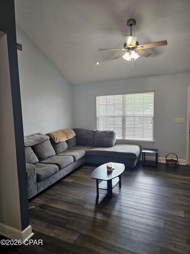 Building Photo - 315 Gabrielle Ln