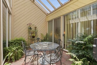 Building Photo - 10125 Valley Forge Dr