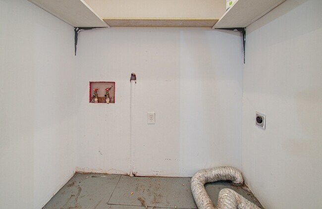Building Photo - 5419 Gulfton St