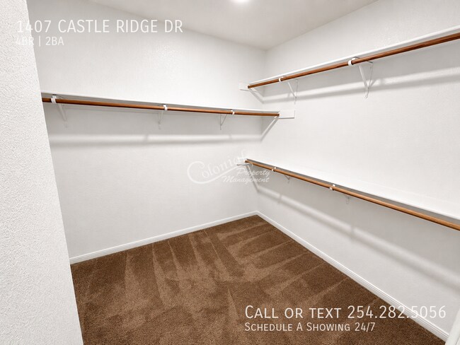 Building Photo - 1407 Castle Ridge Dr