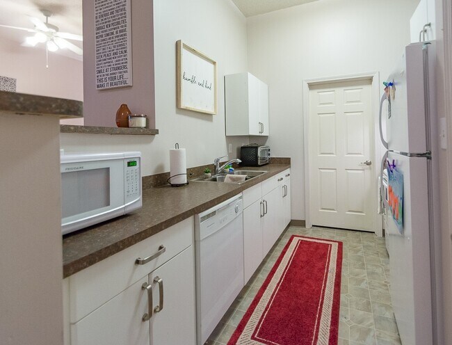 Interior Photo - Tenth & College Apartments