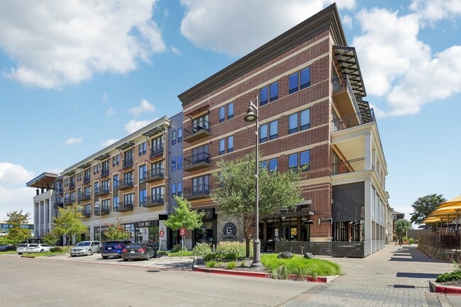 Building Photo - The Kelton at Clearfork