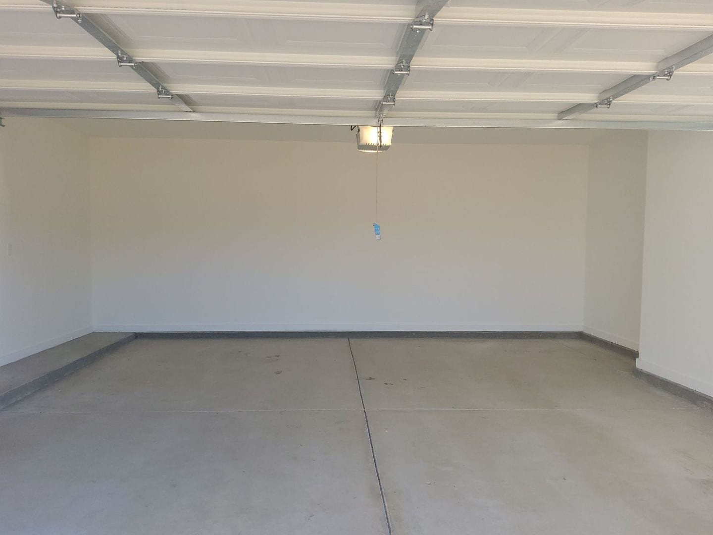 Building Photo - 35 Hillside Dr