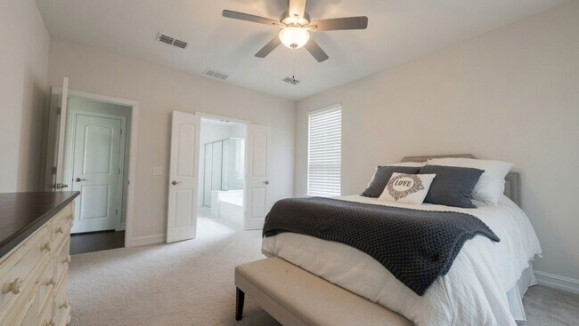 Building Photo - Spacious Home In Mansfield School District Ready For Move-In