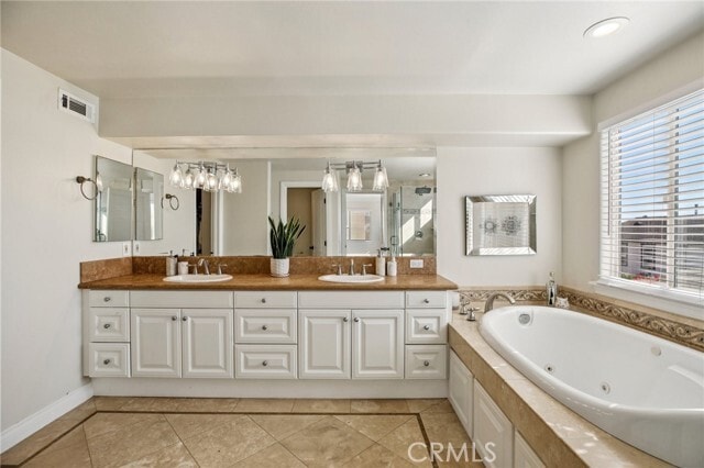 Building Photo - 656 7th St