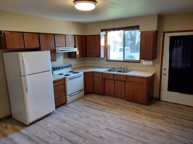 Kitchen - 209 Harrison St