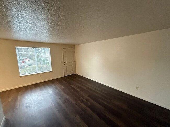 Building Photo - 1019 Boedies Dr