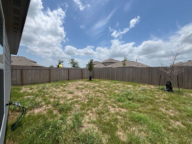 Building Photo - 2024 3-bed 2-bath home in Converse