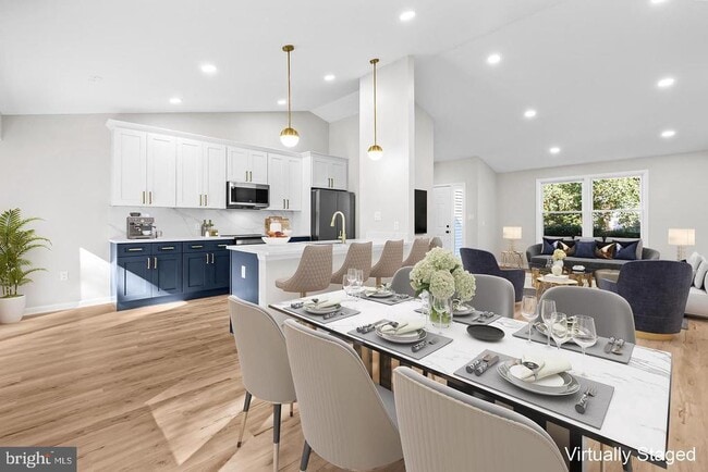 Building Photo - 10290 S Grant Ave