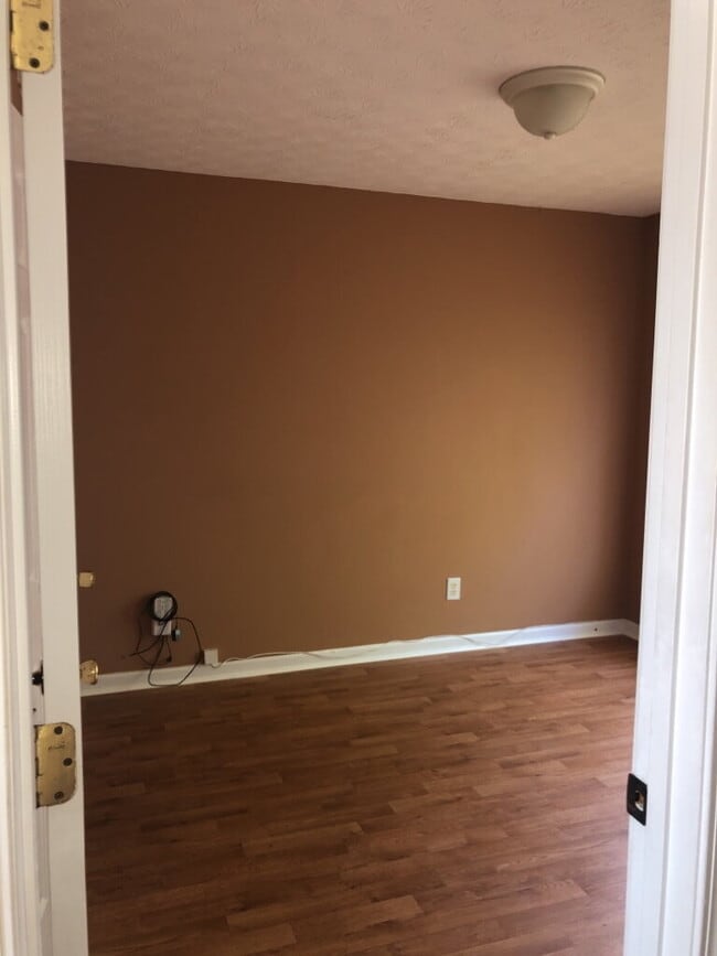 Building Photo - 2489 Tolliver Dr