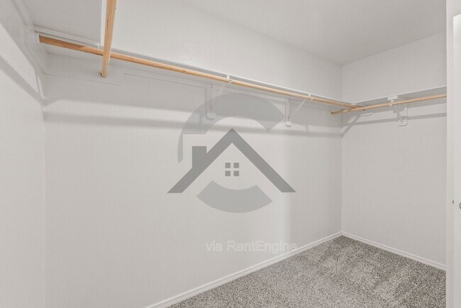 Building Photo - 110 E Sunbelt Ct