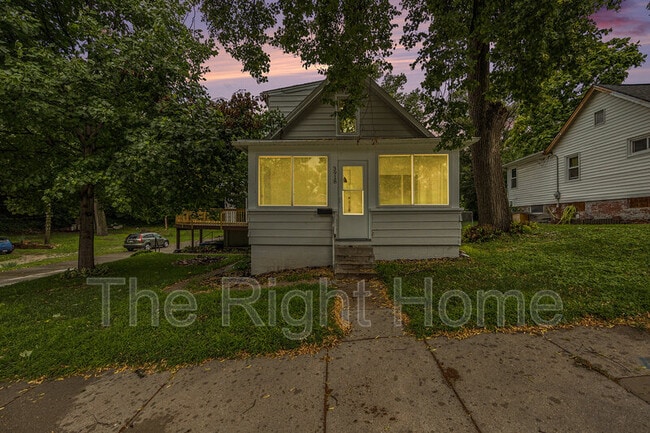 Building Photo - 3918 S 14th St