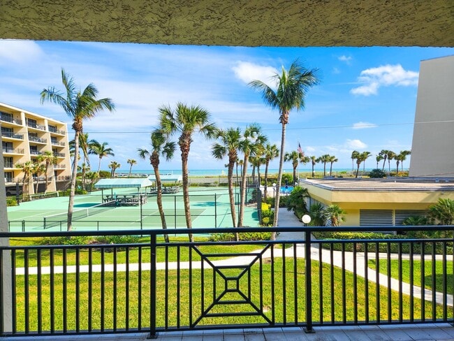 Building Photo - 3939 Ocean Dr