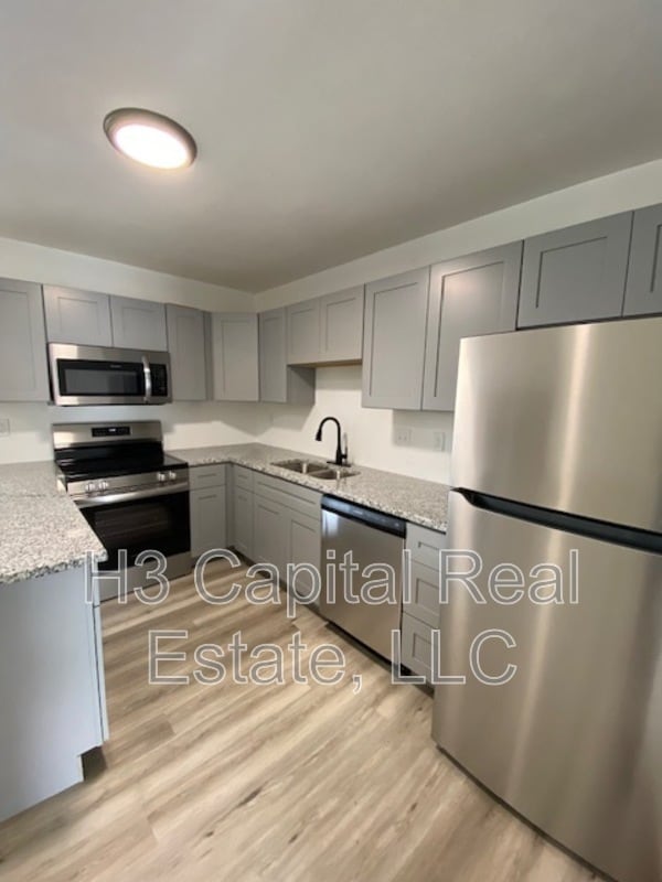 Building Photo - 620 Ganim Dr