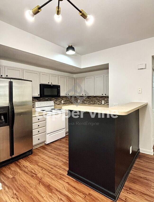 Building Photo - 14319 E Grand Dr