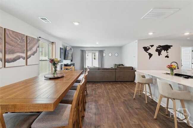 Building Photo - 448 Flat Rock Trace