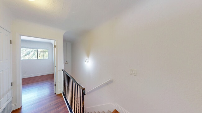 Building Photo - 18239 Happy Ln