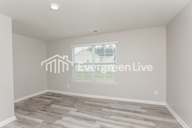 Building Photo - Coming Soon!