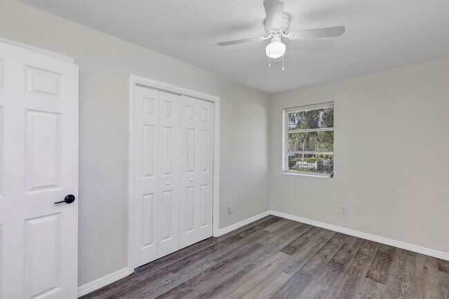 Building Photo - 751 Bellevue Ave