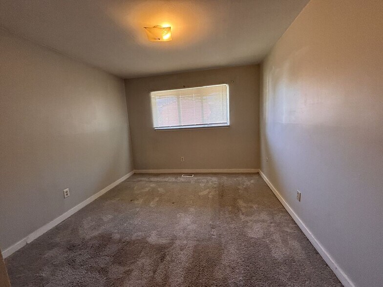 Building Photo - 4072 Agnes Ave