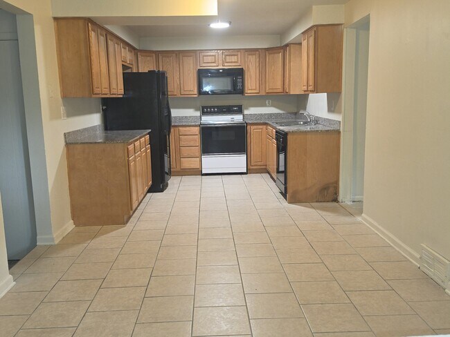 Building Photo - 2428 Archdale Blvd