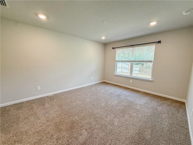 Building Photo - 5205 Pinyon Dr