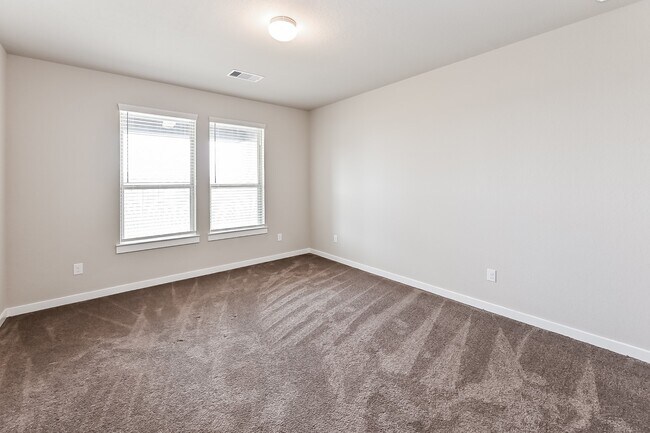 Building Photo - 12319 Summerbrook Dr