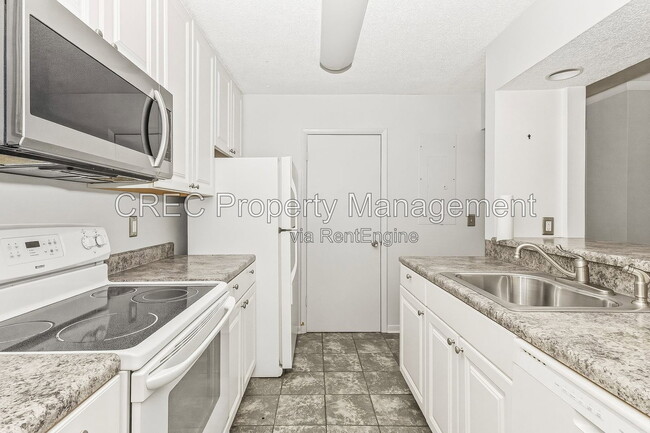 Building Photo - 2173 Spoleto Ln E