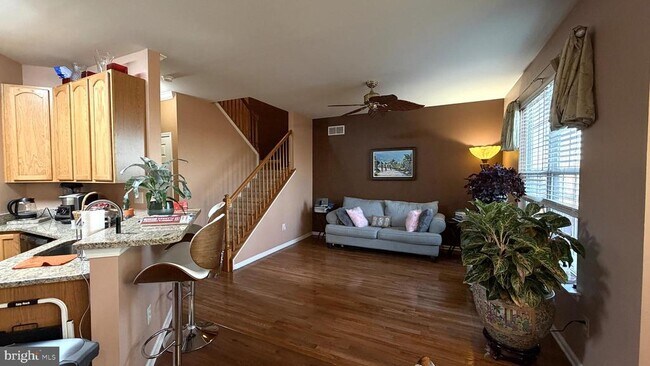 Building Photo - 506 Quincy St