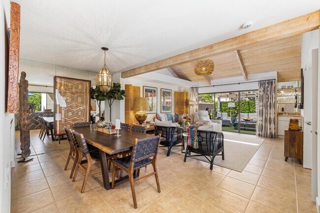 Building Photo - 303 Forest Hills Dr
