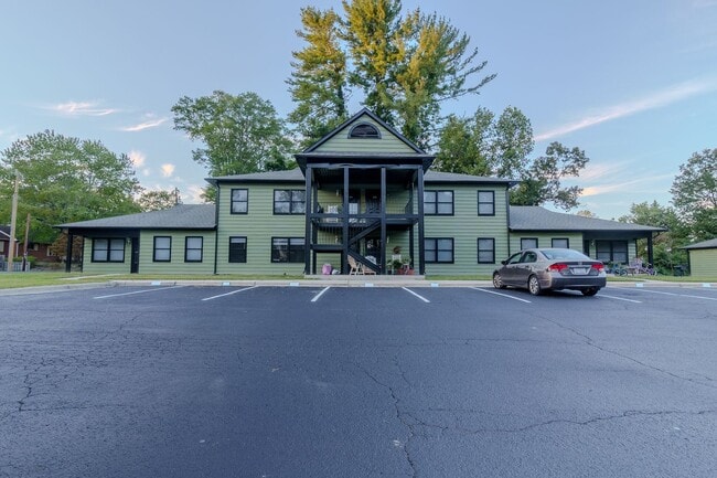 Building Photo - 134 Northwood Dr