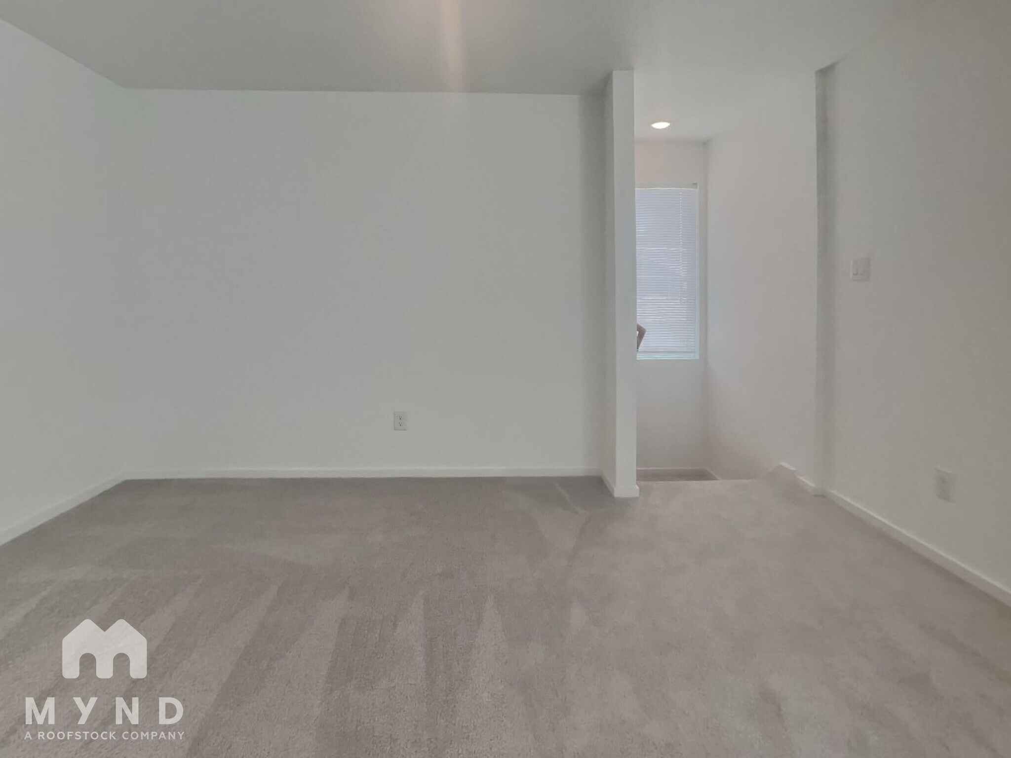 Building Photo - 10607 Aqueduct Crk