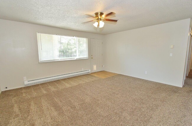 Building Photo - 211 S Highland Dr