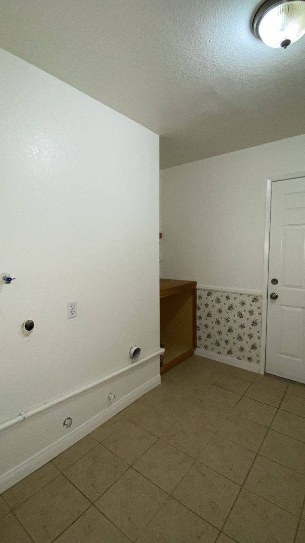 Building Photo - Quartz Hill Single Story Home (TENANT OCCUPIED - DO NOT DISTURB OCCUPANTS)