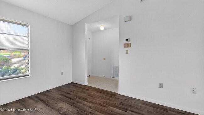 Building Photo - 1141 Mast Ct SE