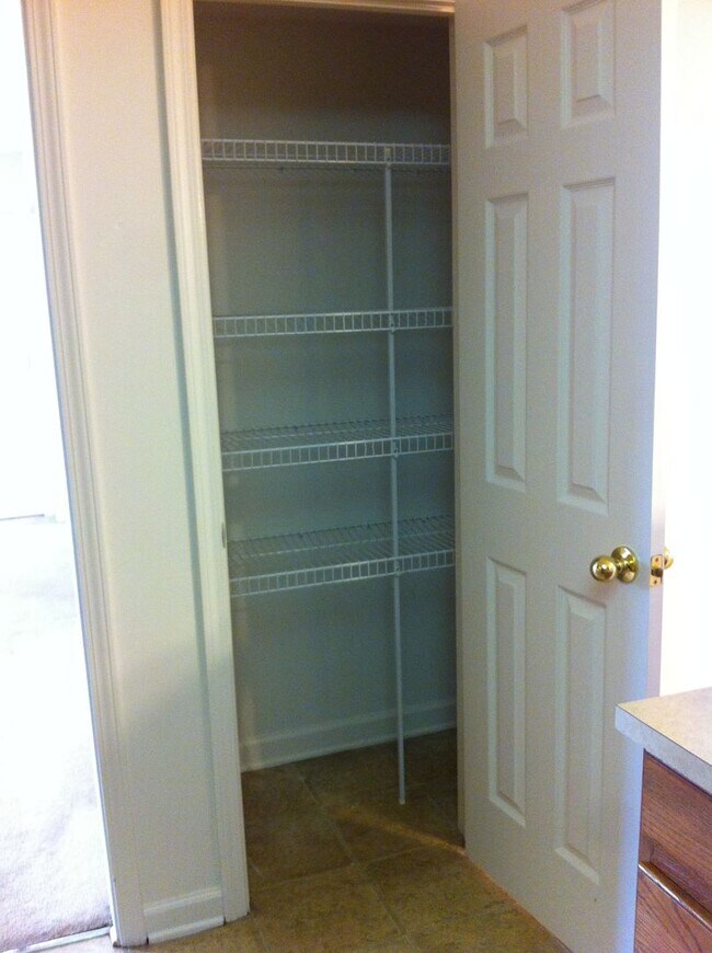 Building Photo - COMING SOON! Lovely, Upscale Home! All Ele...