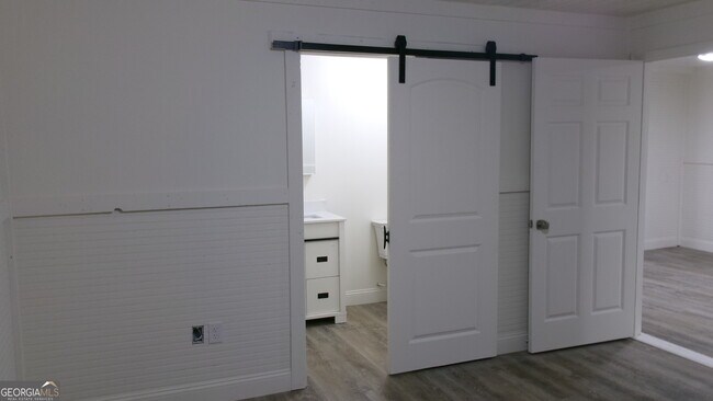 Building Photo - 17827 Hwy 129