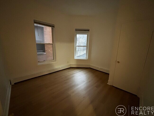 Building Photo - 675 Washington St