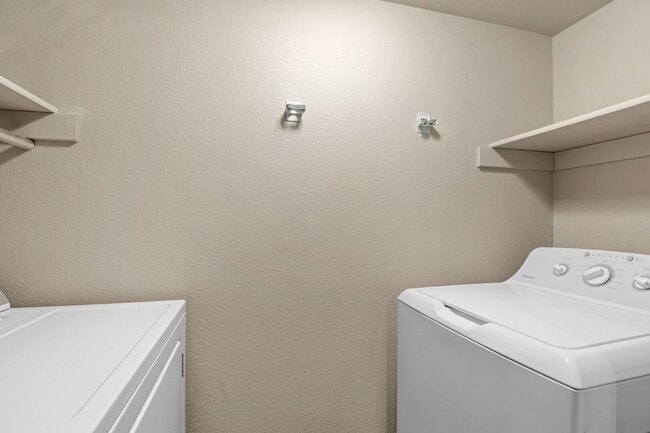 Building Photo - SE!!! Gated!! 1 Bedroom 1st Floor!! One Car Garage!!! Community Pool, Spa, Clubhouse!!! All tile ...