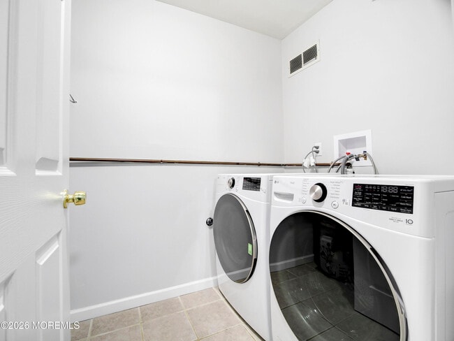 Building Photo - 18-4 Augusta Ct