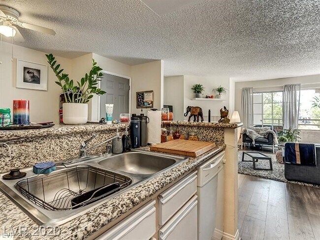 Building Photo - 2200 S Fort Apache Rd