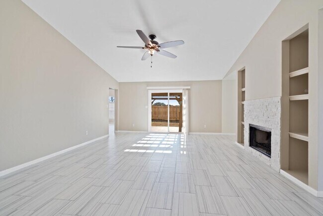 Building Photo - 2301 Redbird Cove