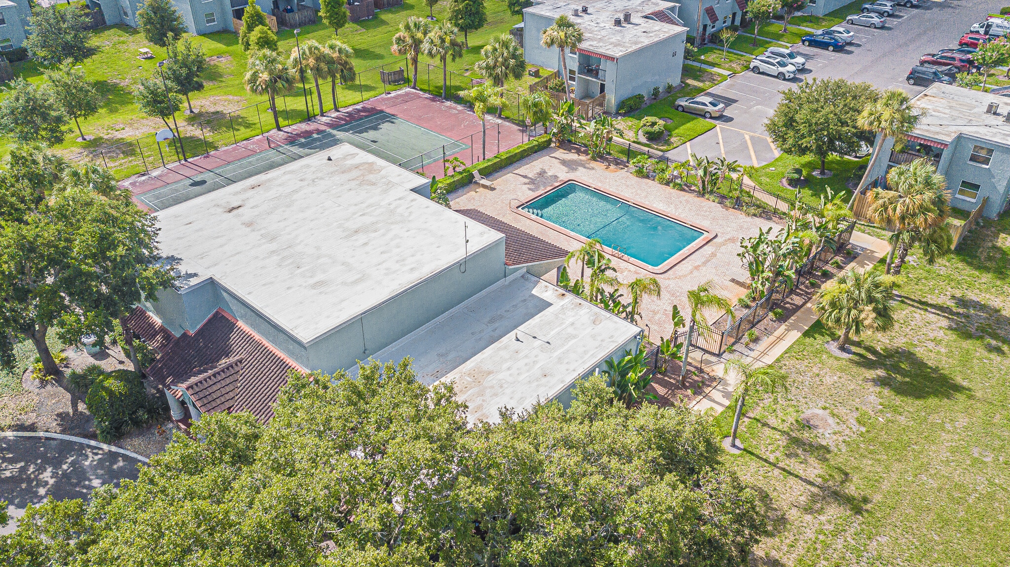 Building Photo - 2818 Somerset Park Dr